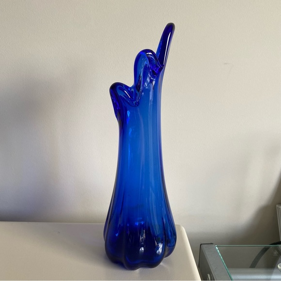 MCM swung vase - Picture 2 of 8